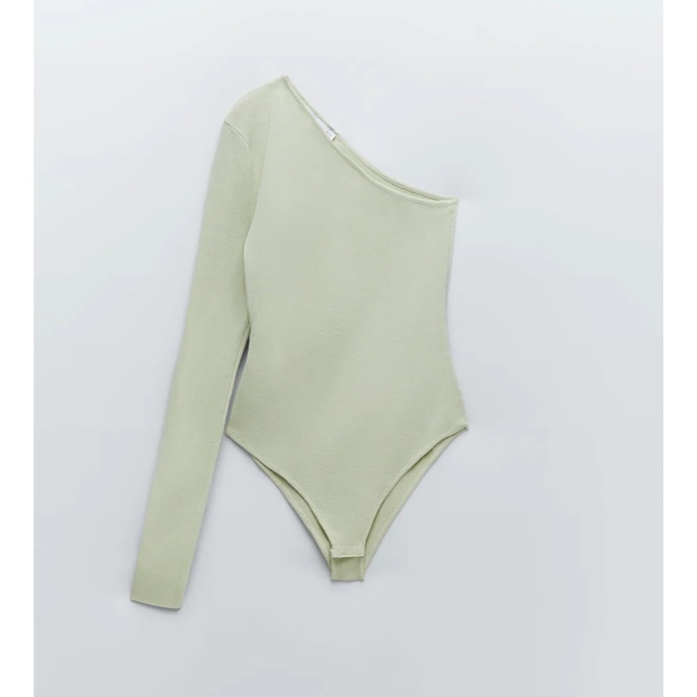 Zara top, one shoulder sleeve size M